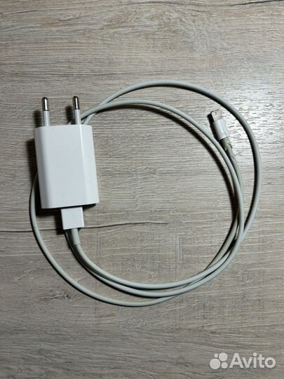 iPhone 8, 64 ГБ