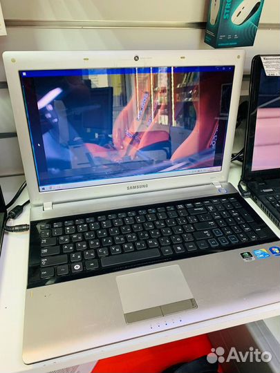 Ноутбук i3-M380 4ram 250гб hdd Samsung к2