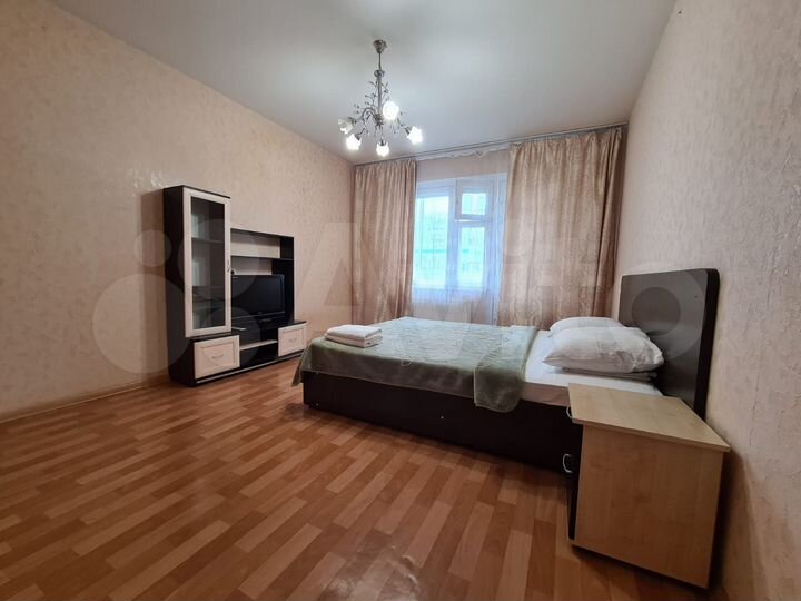 1-к. квартира, 42 м², 1/9 эт.