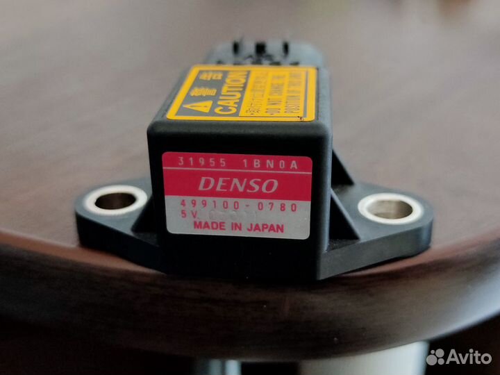 Датчик положения кузова Renault nissan 319551bn0a