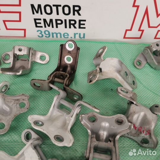 Петля двери Hyundai Solaris седан G4FC 2013