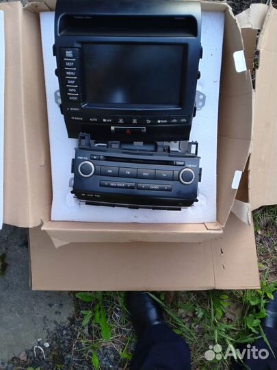 Магнитола Toyota land cruiser 200