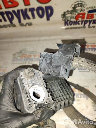 Клемма аккумулятора плюс Киа Cee'd Jd универсал II