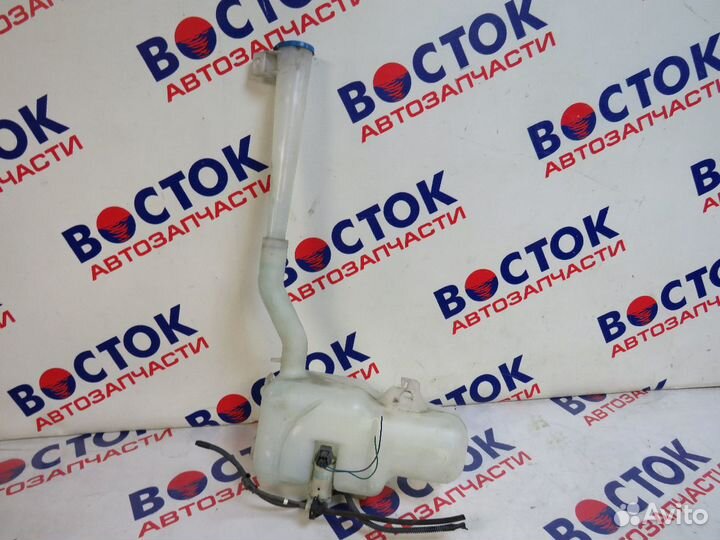 Бачок омывателя nissan elgrand E51, ME51, MNE51