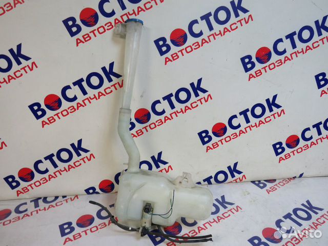 Бачок омывателя nissan elgrand E51, ME51, MNE51