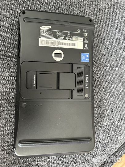 Ультромобильный компьютер samsung q1 ultra