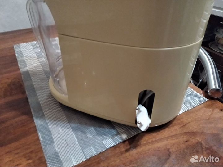 Соковыжималка binatone je-800