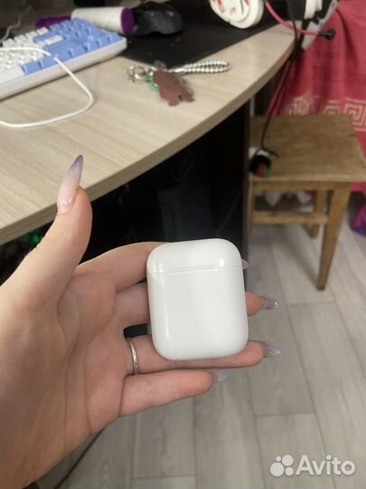 Ориринальный кейс AirPods 2