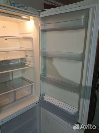 Холодильник бу indesit