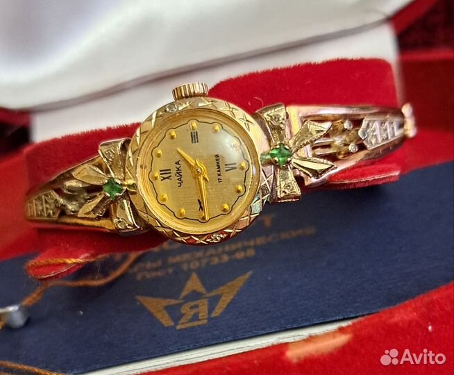 Часы наручные механические женские