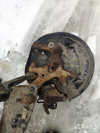 Skoda superb 2 цапфа задняя кулак