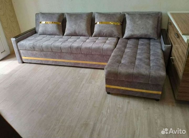 Диван угловой в наличии