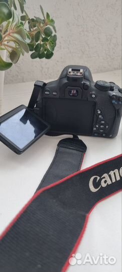 Зеркальный фотоаппарат canon eos 700b