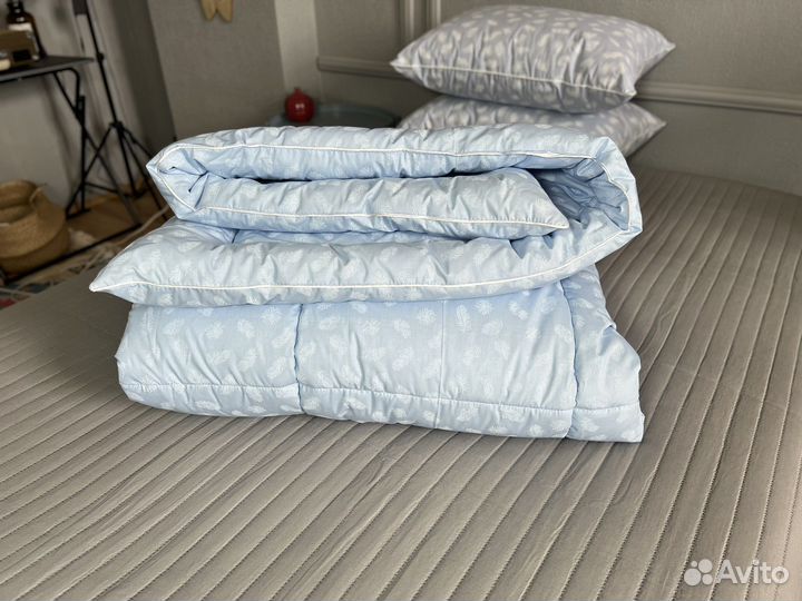 Одеяло и подушки из лебяжьего пуха