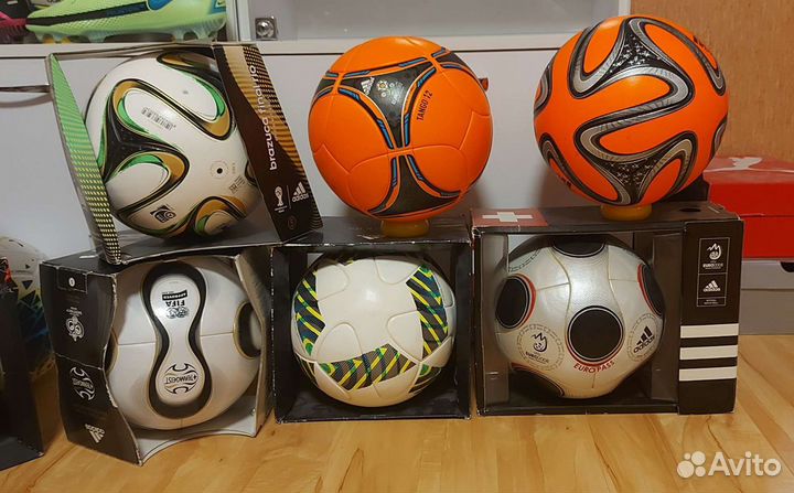 Профессиональные футбольные мячи