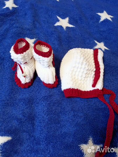 Шапочка и пинетки