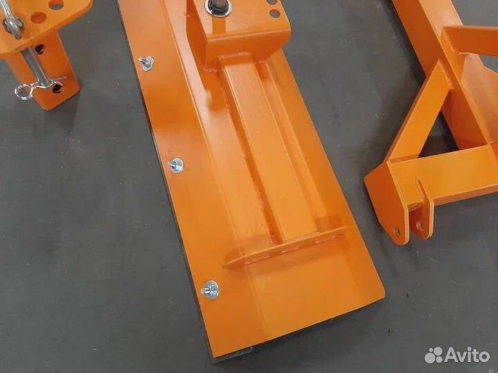 Грейдерный отвал для минитрактора 1,25м