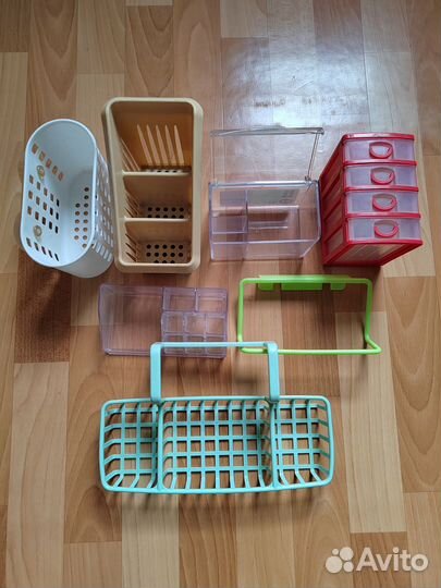 Контейнеры пластиковые разные