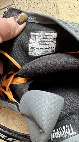 Лыжные ботинки 39 и 42 Combi