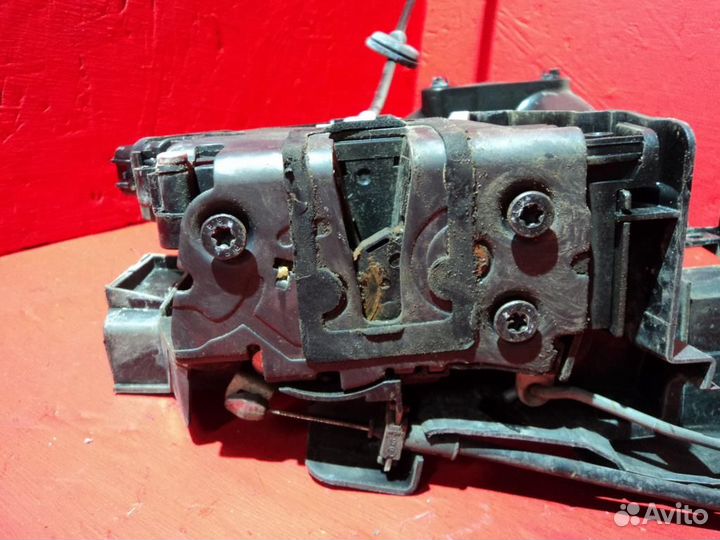 Замок двери передней правой Форд Фокус 2 08