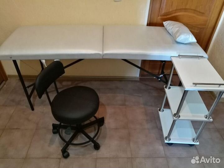 Массажная кушетка