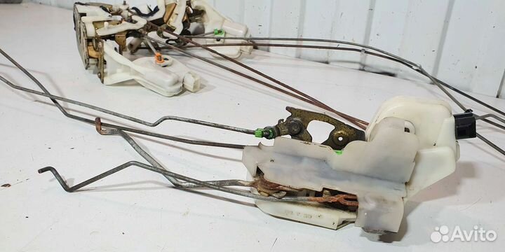 Замок двери Mitsubishi Galant 8 USA