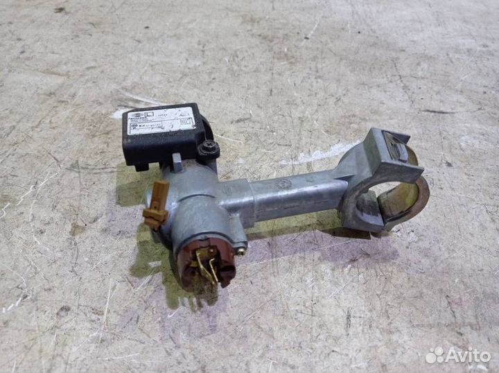 Замок зажигания D8700AL527