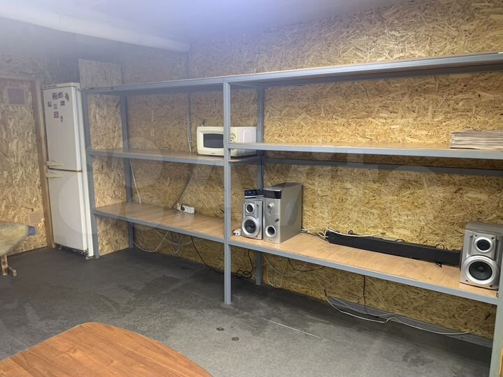 Гараж, > 30 м²