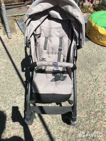 Прогулочная коляска chicco