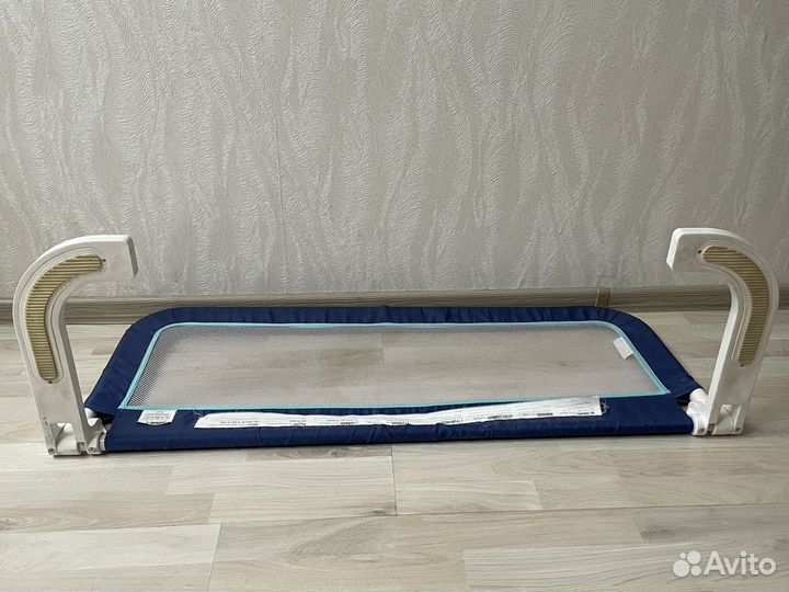 Защитный бортик для детской кровати