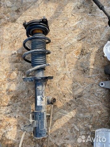 Kia Sportage 4 (2015-2018) стойки передние