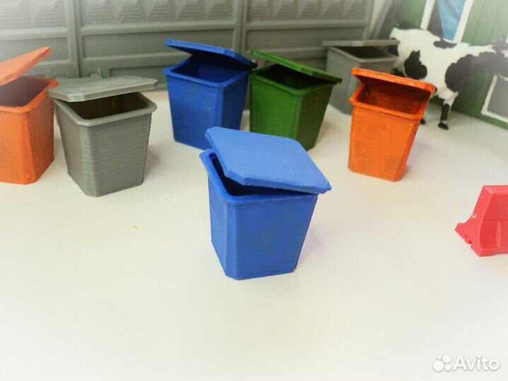 Модели мусорных баков 1:43 и др., барьеры, ящики
