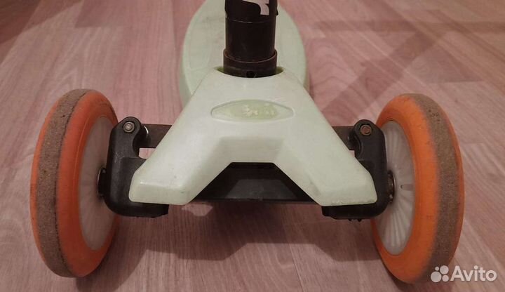 Самокат детский трехколесный с подсветкой