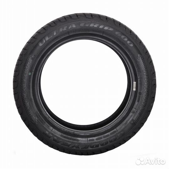 Goodyear Ultragrip 600 215/55 R17 98T