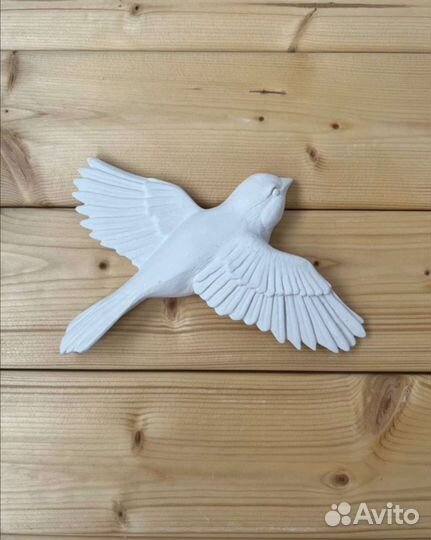 Гипсовый барельеф стая птиц