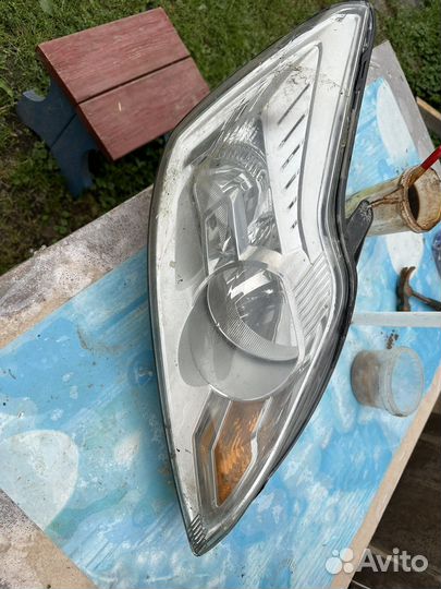 Фара форт фокус