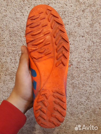 Футбольные бутсы