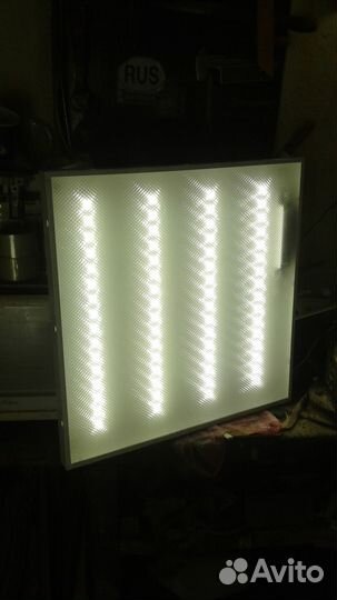 Светильник потолочный светодиодный