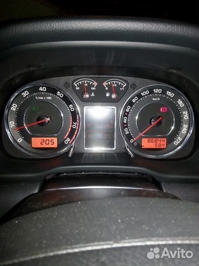 Кольца и рамки в приборную панель Октавии mk1 (A4)