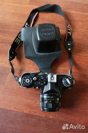 Фотоаппарат зенит-ет и фотовспышка