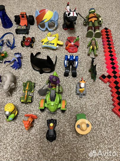 Игрушки Lego Ninjago, McDonald’s и т.д