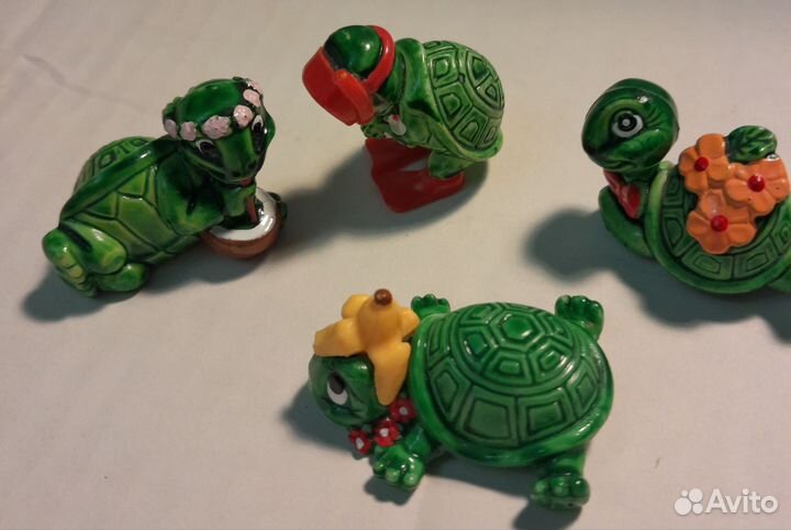 Игрушки из киндеров 90-х годов, цены в описании