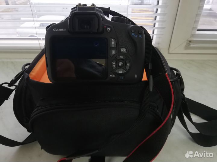 Цифровая видеокамера Canon