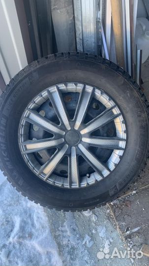 Michelin X-Ice North 4 205/65 R16