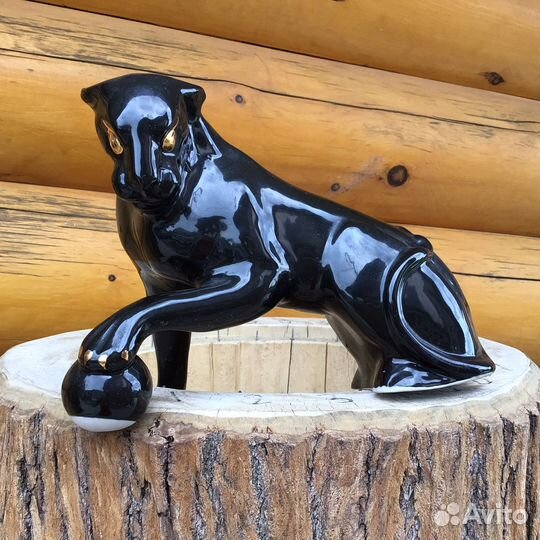 Статуэтка. Пантера с мячом. Городница. СССР