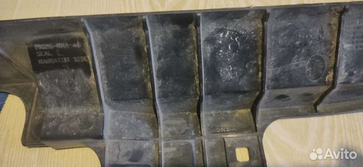 Пыльник радиатора Honda Civic 4D