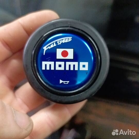 Кнопка для руля momo