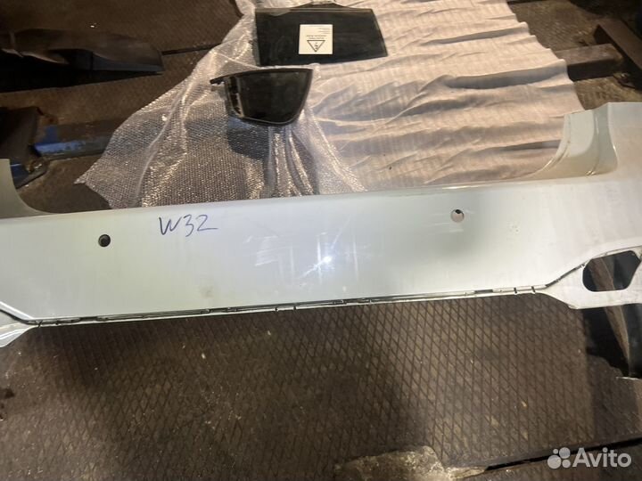 Задний бампер М-пакет BMW G30 под ремонт