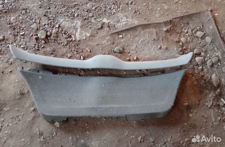 Задняя дверь багажника Subaru Impreza