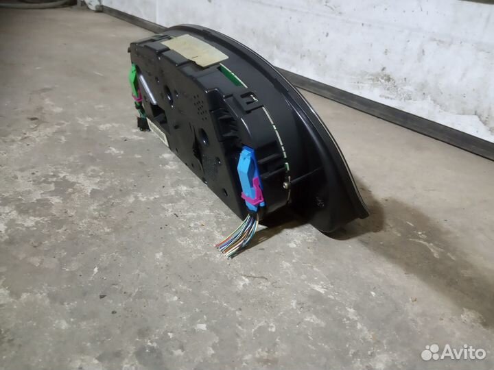 Комбинация приборов 3B0 920 805 E Бензин 2001